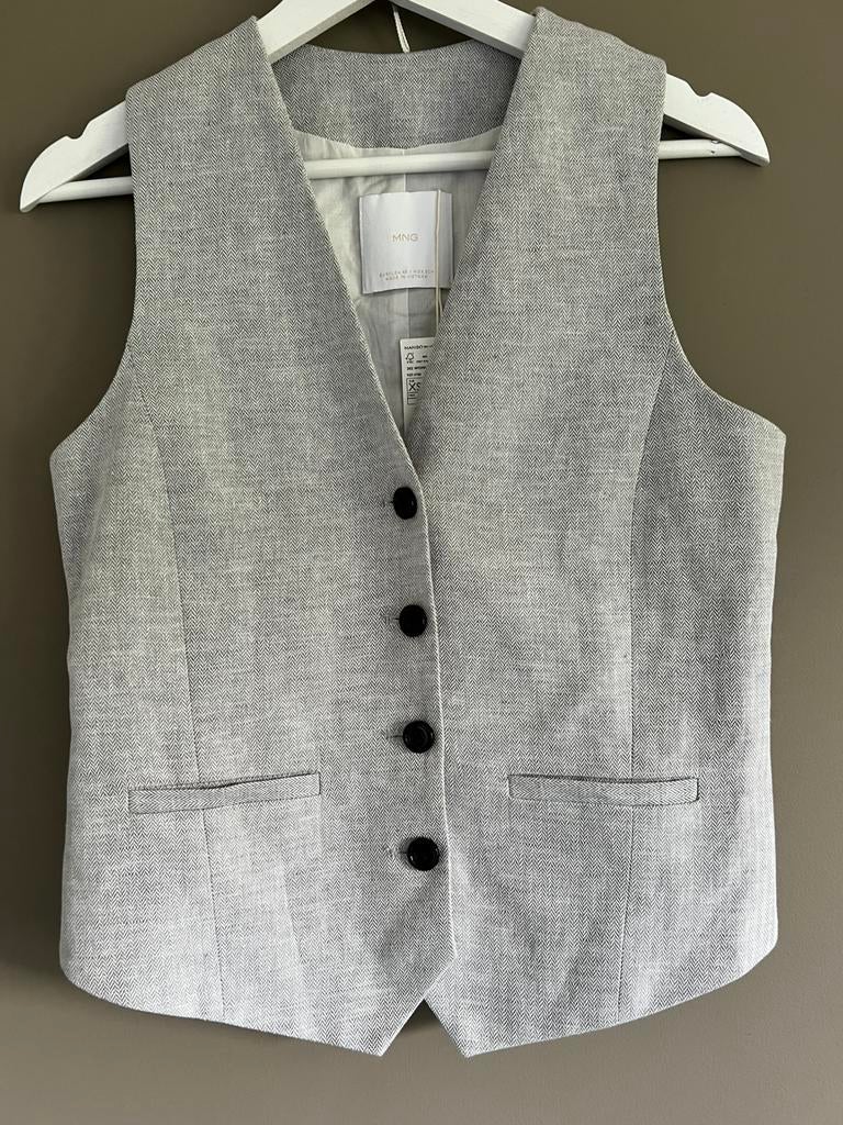 licht grijs gilet/vestje van Mango maat XS, Kleding | Dames, Tops, Mango, Ophalen of Verzenden, Nieuw