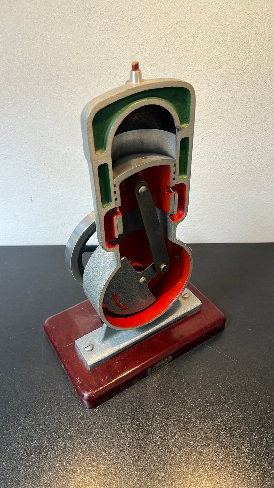 Doorsnede van een cilinder! Motor- stoommachine., Ophalen of Verzenden, Zo goed als nieuw, Groter dan 1:32