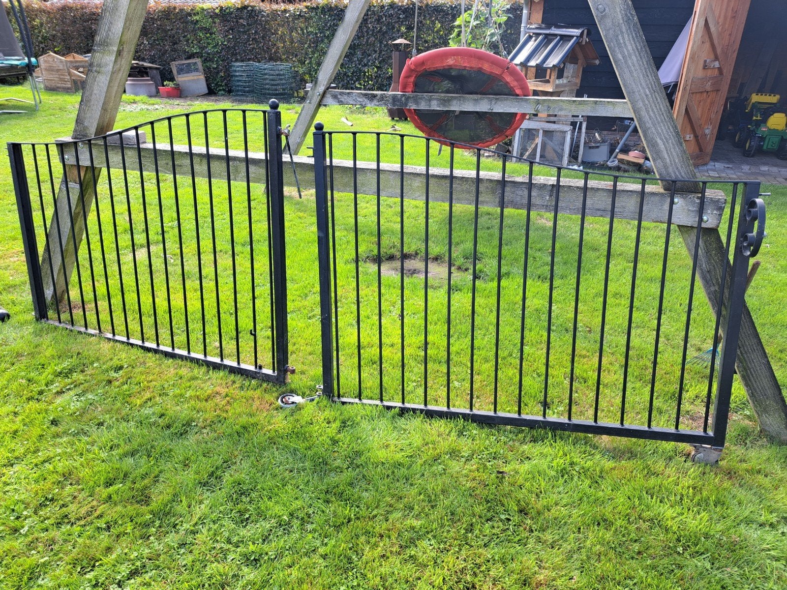Zwart sierhekwerk met poort - Gebruikt, Ophalen, Met poort, Gebruikt, Sierhekwerk