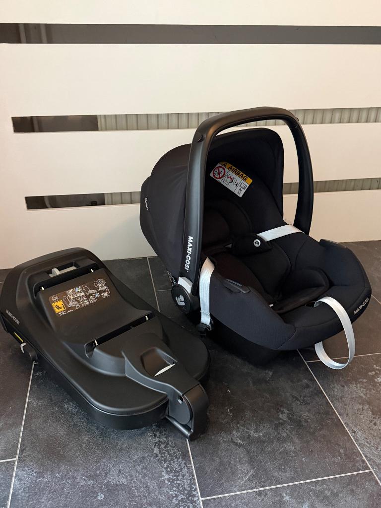 Maxi Cosi + onderstel, Kinderen en Baby's, Autostoeltjes, Ophalen, Autogordel, Zo goed als nieuw, 0 t/m 13 kg