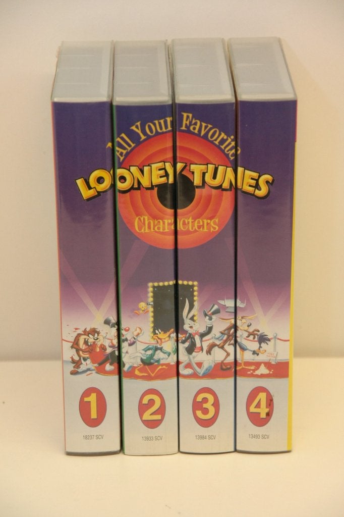 Box Looney Tunes VHS videobanden. Set van 4 stuks., Cd's en Dvd's, Boxset, Tekenfilm, Alle leeftijden, Zo goed als nieuw