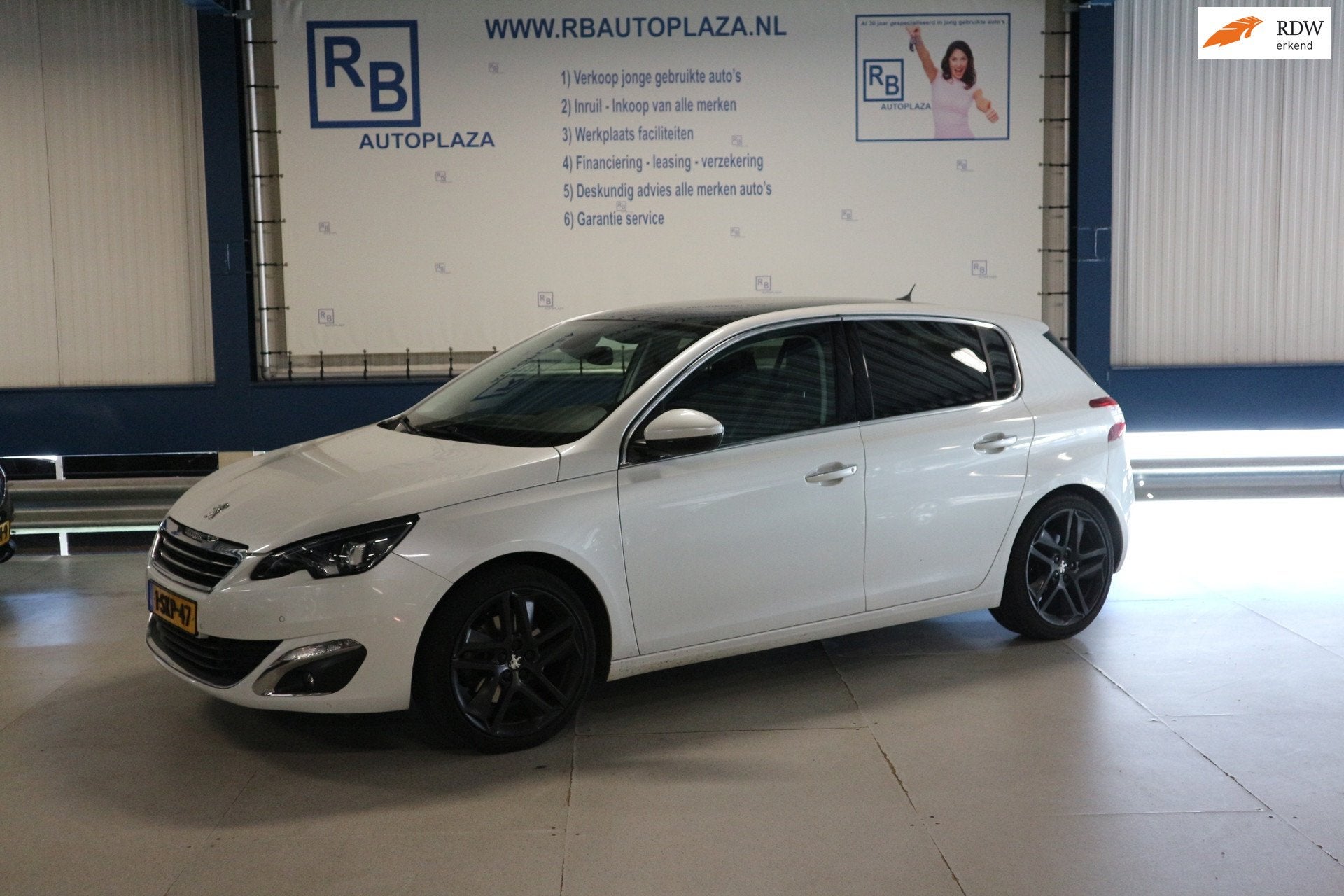 Peugeot 308 1.6 THP Allure NIEUWE MOTOR/ VOL IN OPTIES/ NAP, Euro 5, Gebruikt, Bedrijf, Handgeschakeld