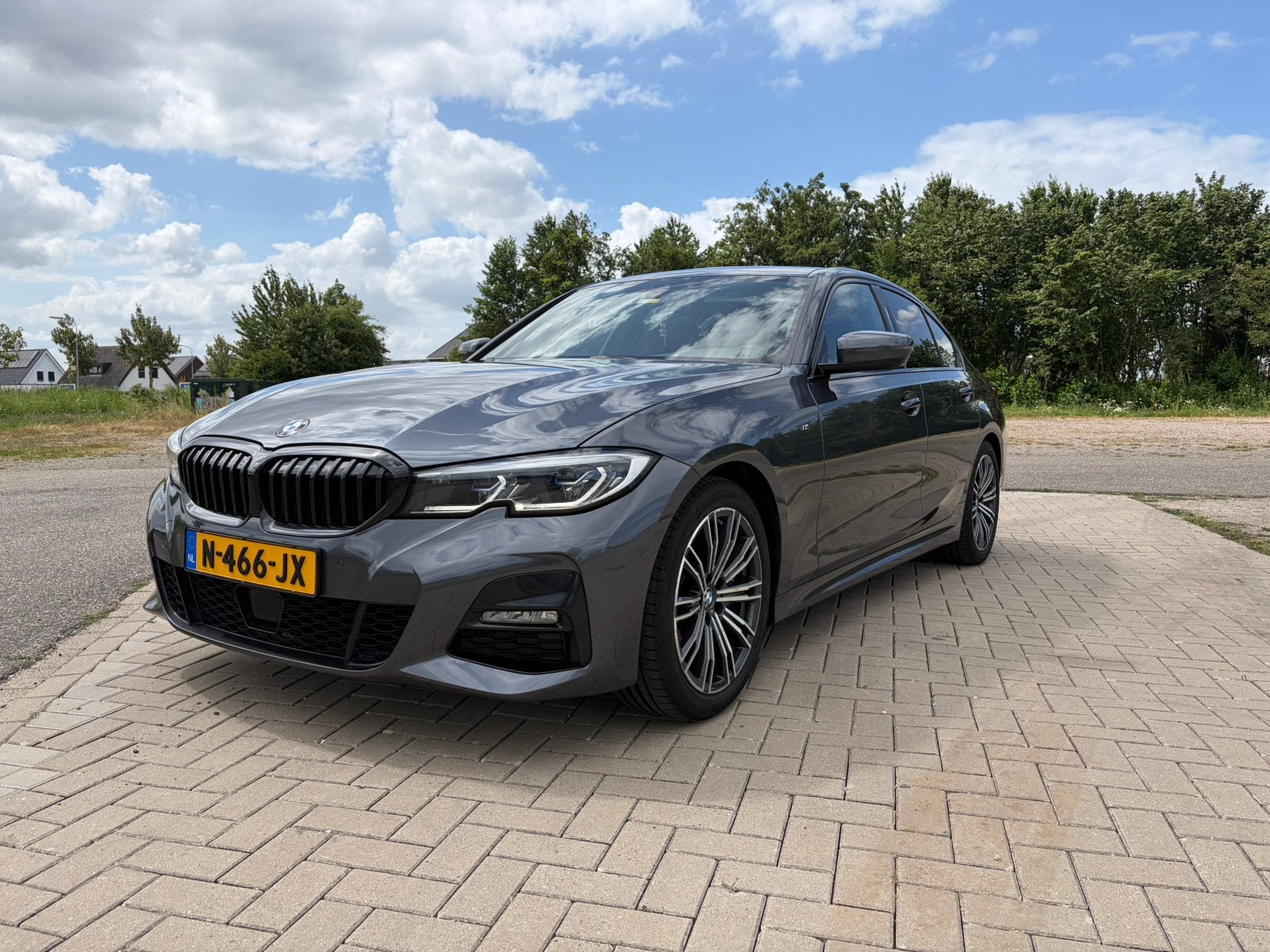 BMW 3-Serie 330i 258pk Aut 2020 Grijs, Auto's, BMW, Automaat, 1998 cc, Achterwielaandrijving, Zwart