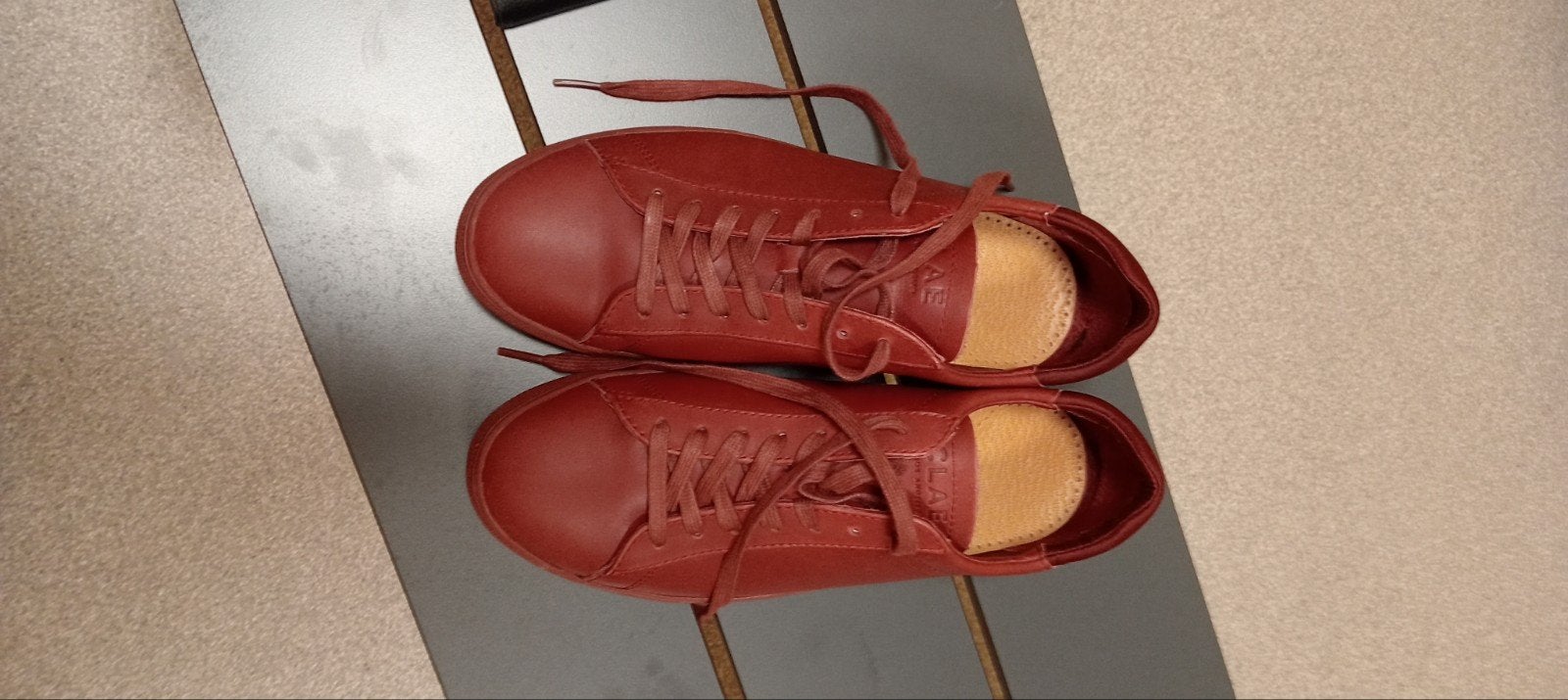 Clae sneakers maat 42, Ophalen of Verzenden, Zo goed als nieuw, Sneakers of Gympen