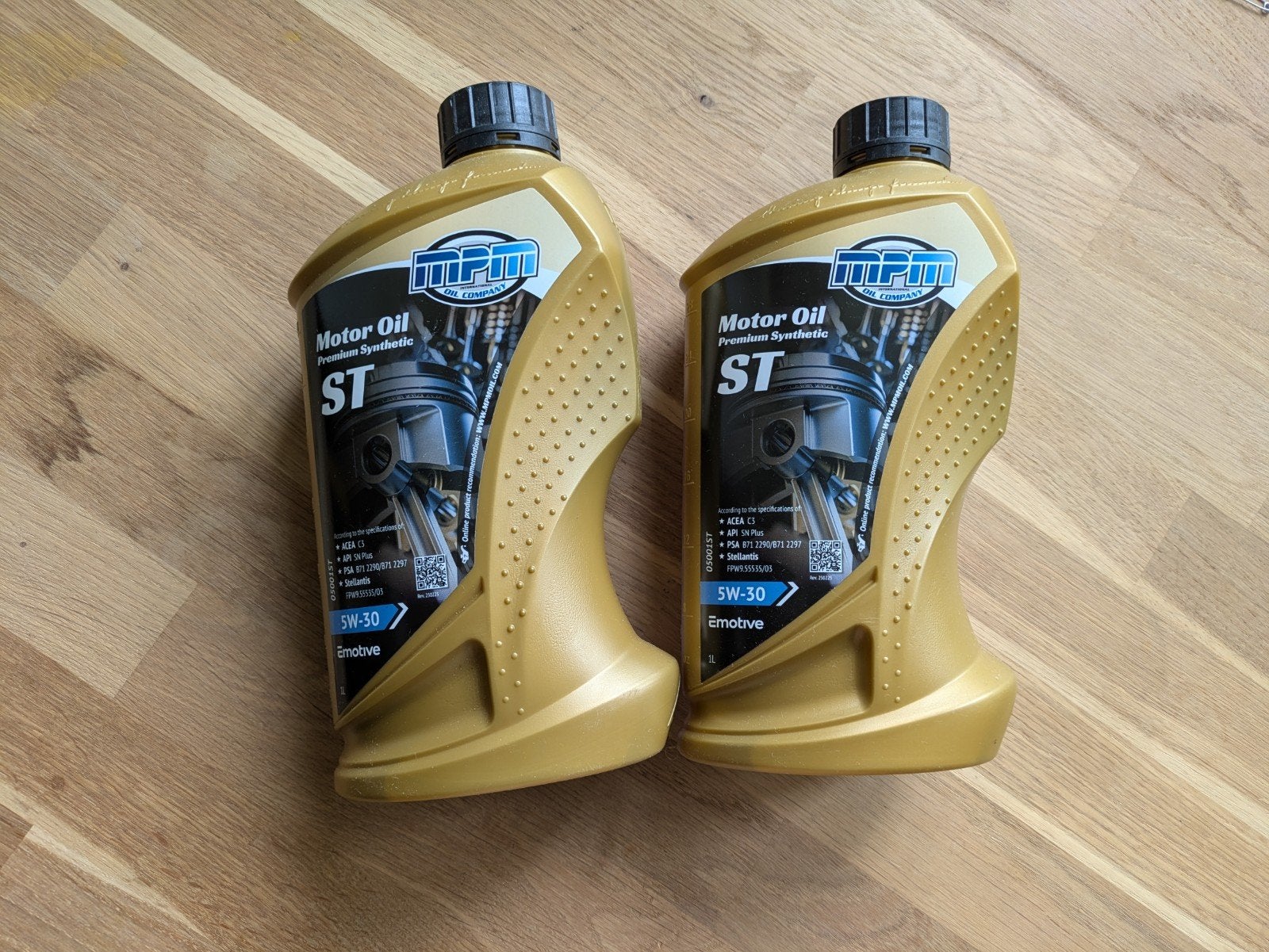 2x nieuw MPM Motorolie Premium Synthetic ST 5W-30 Emotive 1L, Auto-onderdelen, Ophalen of Verzenden, Nieuw, Universele onderdelen