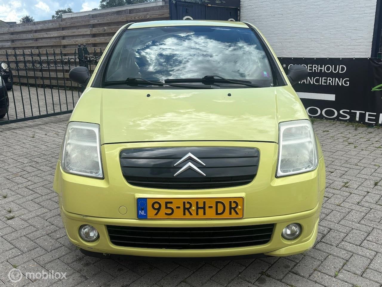 Citroën C2 1.4i VTR | trekhaak | cruise control | nieuwe ap, Auto's, Citroën, Voorwielaandrijving, 450 kg, 4 cilinders, 4 stoelen