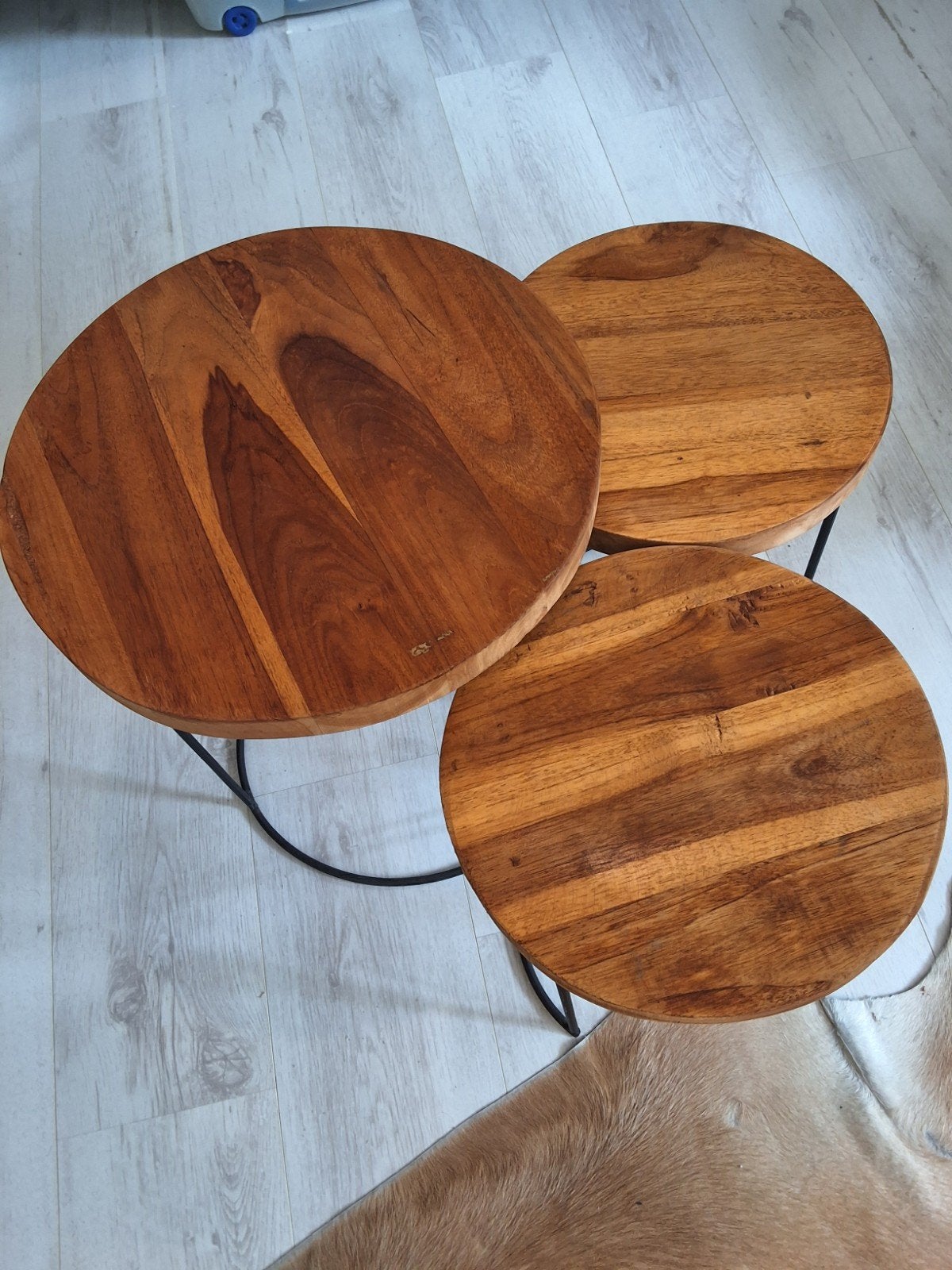 Set van 3 ronde bijzettafels van hout en metaal, Ophalen, Minder dan 45 cm, Minder dan 55 cm, Gebruikt