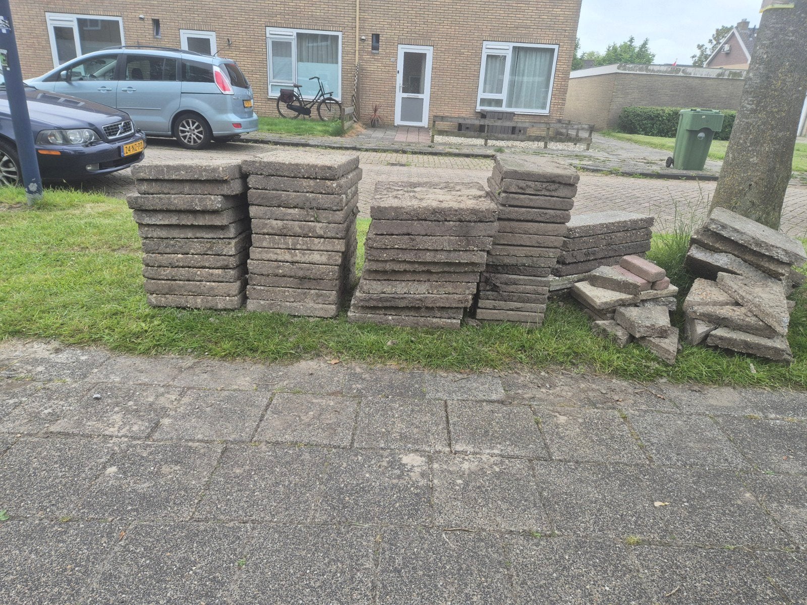 Gratis tegels, Tuin en Terras, Tegels en Klinkers, Ophalen, Gebruikt, Beton, Terrastegels