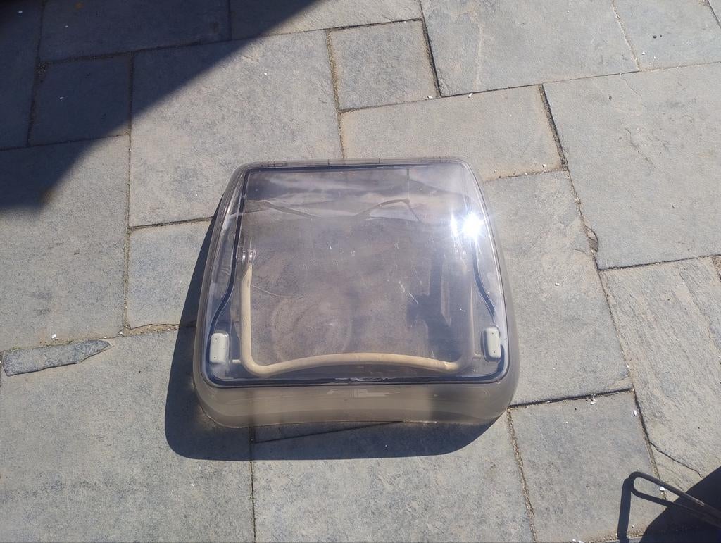 Dometic Dakluik Kap 53x47 BG1743 - Gebruikt, Caravans en Kamperen, Camper-accessoires, Ophalen of Verzenden, Gebruikt