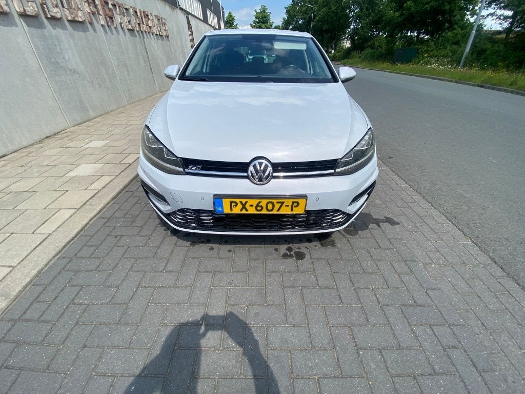 Volkswagen Golf 1.6 TDI 116pk 7-DSG 5D 2017 Wit, Auto's, 4 cilinders, Wit, Origineel Nederlands, Diesel
