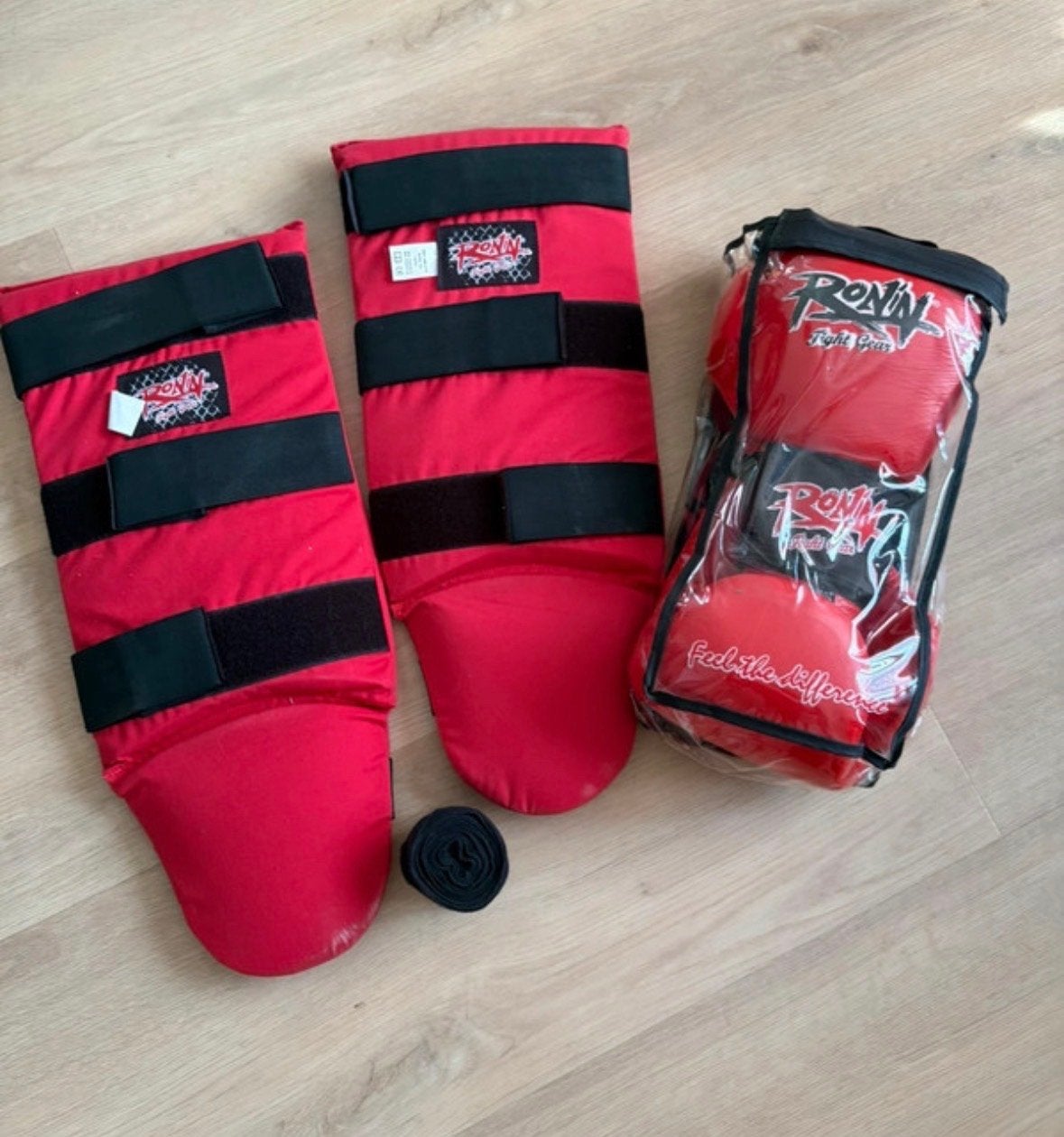 Ronin Fight Gear: Scheenbeschermers en Bokshandschoenen, Overige, Vechtsportbescherming, Zo goed als nieuw, Maat M