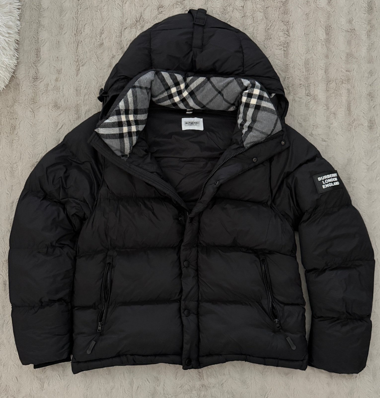 Burberry puffer jacket black, Ophalen of Verzenden, Zo goed als nieuw, Maat 56/58 (XL), Zwart