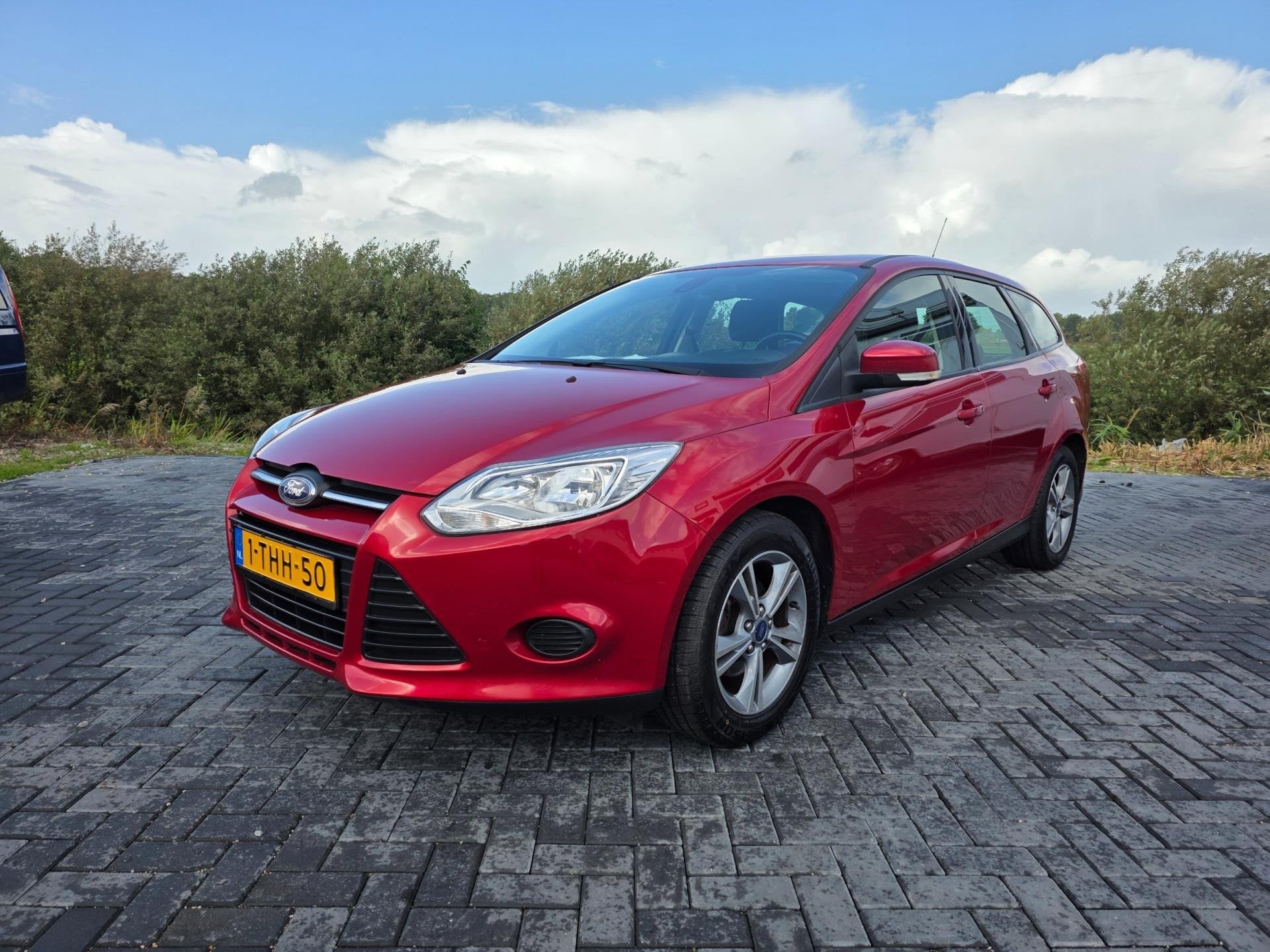 Ford Focus Wagon EcoBoost Edition 2014 nieuwe APK!, Auto's, Euro 5, Gebruikt, Zwart, Origineel Nederlands
