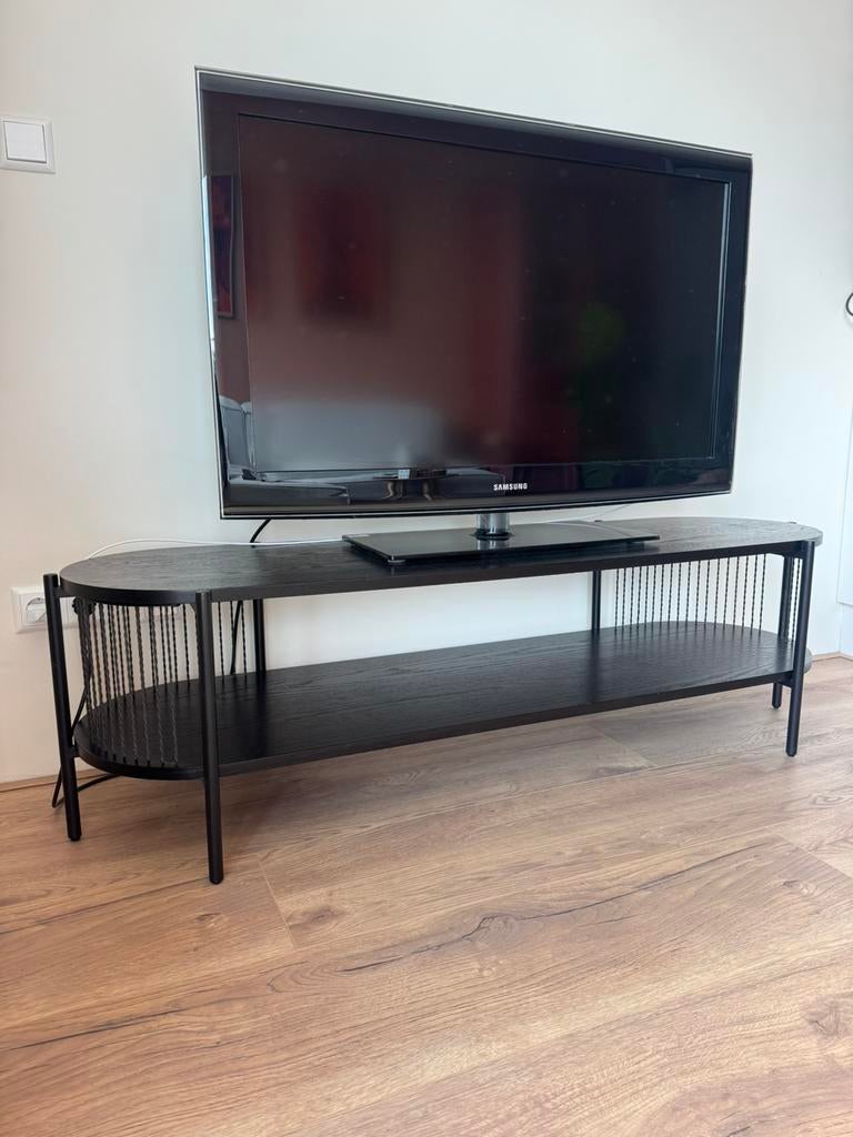 Jysk tv meubel zwart (Sneslev model), Huis en Inrichting, Ophalen, 100 tot 150 cm, Zo goed als nieuw, Minder dan 100 cm