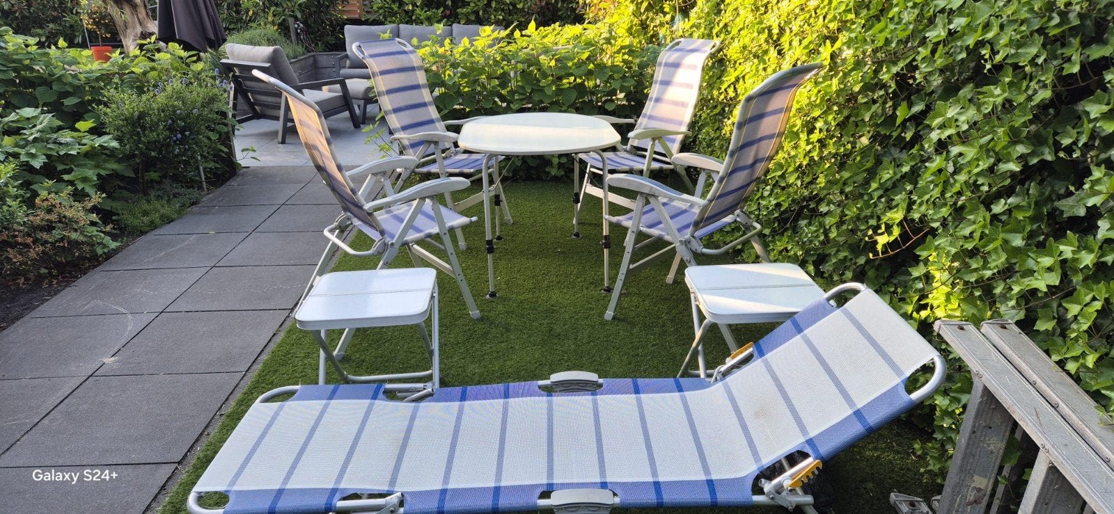 4 camping standen stoelen dukdalf 2 bijzet tafels lichbed, Ophalen