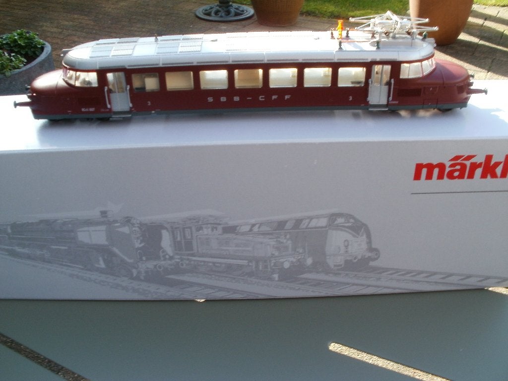 Märklin 38860 H0 Sneltrein-motorwagen serie RCe 2/4 "NIEUW", Wisselstroom, Locomotief, Nieuw, Ophalen of Verzenden