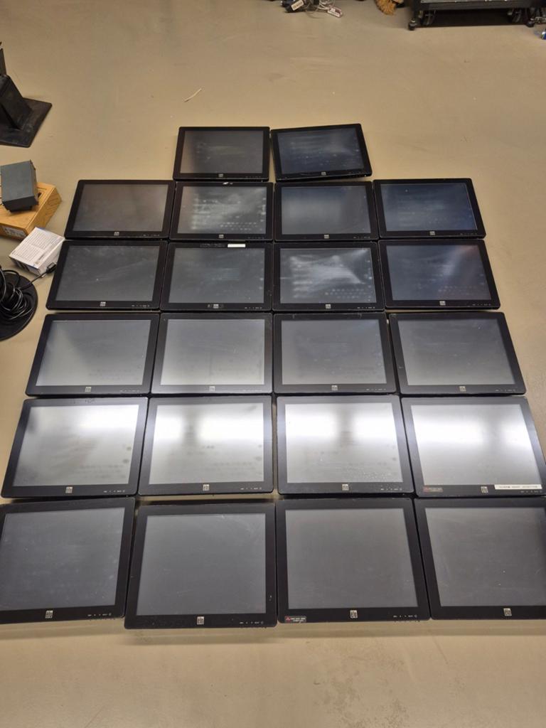 22x ELO 1517L touchscreen, Computers en Software, Monitoren, Gebruikt, Touchscreen, Ophalen of Verzenden, VGA