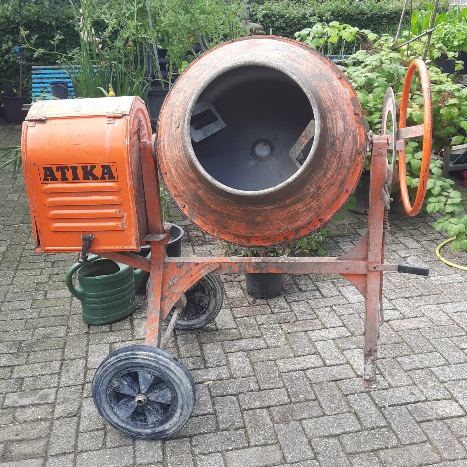 Atika betonmolen, Doe-het-zelf en Verbouw, Ophalen, Zo goed als nieuw