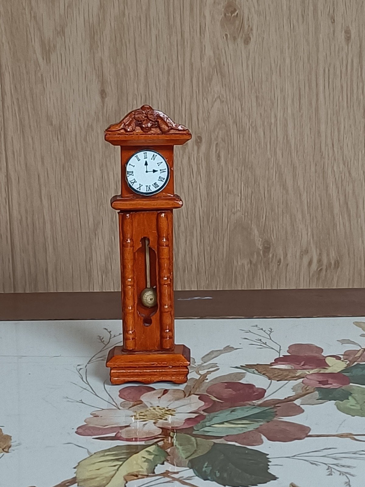 Houten staande klok poppenhuis, Verzenden, Gebruikt, Poppenhuis