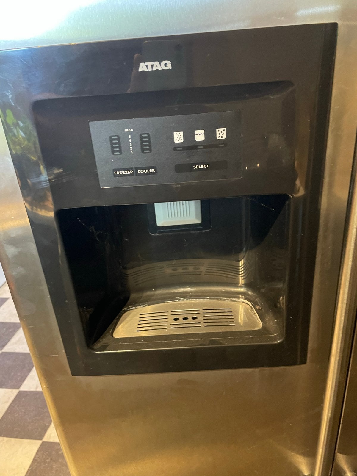 ATAG Amerikaanse Koelkast met IJsblokjesmachine, Witgoed en Apparatuur, Koelkasten en IJskasten, Ophalen, Gebruikt, 200 liter of meer