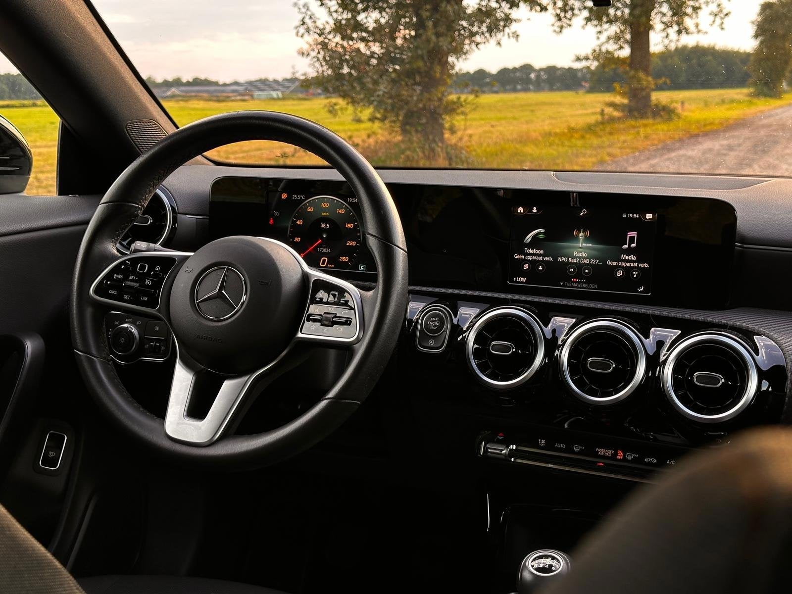 Mercedes-Benz CLA-klasse Shooting Brake 180, Voorwielaandrijving, CLA, Gebruikt, 4 cilinders