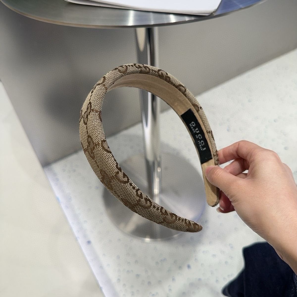 Gloednieuwe Gucci dames haarband, Kleding | Dames, Overige Dameskleding, Ophalen of Verzenden, Nieuw