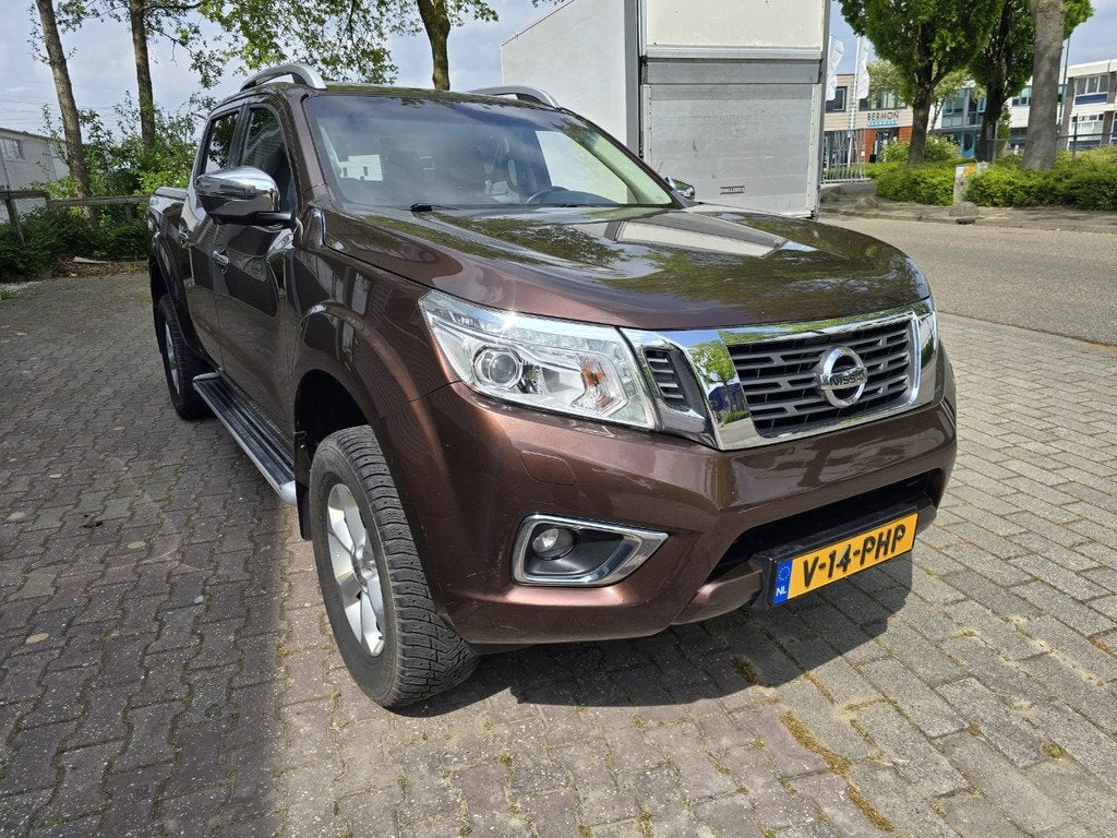 Nissan NP300 NAVARA 2.3Ci TEKNA DOUBLE CAB SNOEKS (bj 2016), Auto's, Automaat, Gebruikt, Parkeersensor, Origineel Nederlands