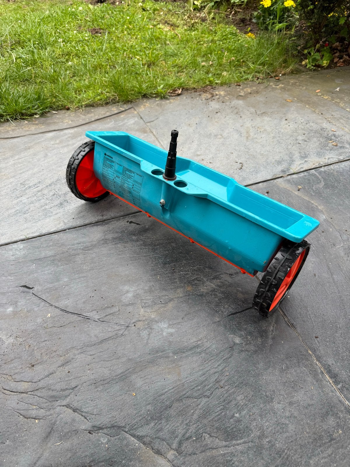 Gardena strooiwagen - Perfect voor zaaien en bemesten, Ophalen of Verzenden, Gebruikt