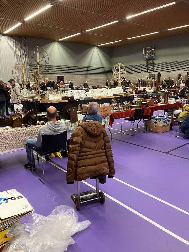 Liefhebbers en aanbieders van klokken: kom naar Klokkendag, Ophalen of Verzenden