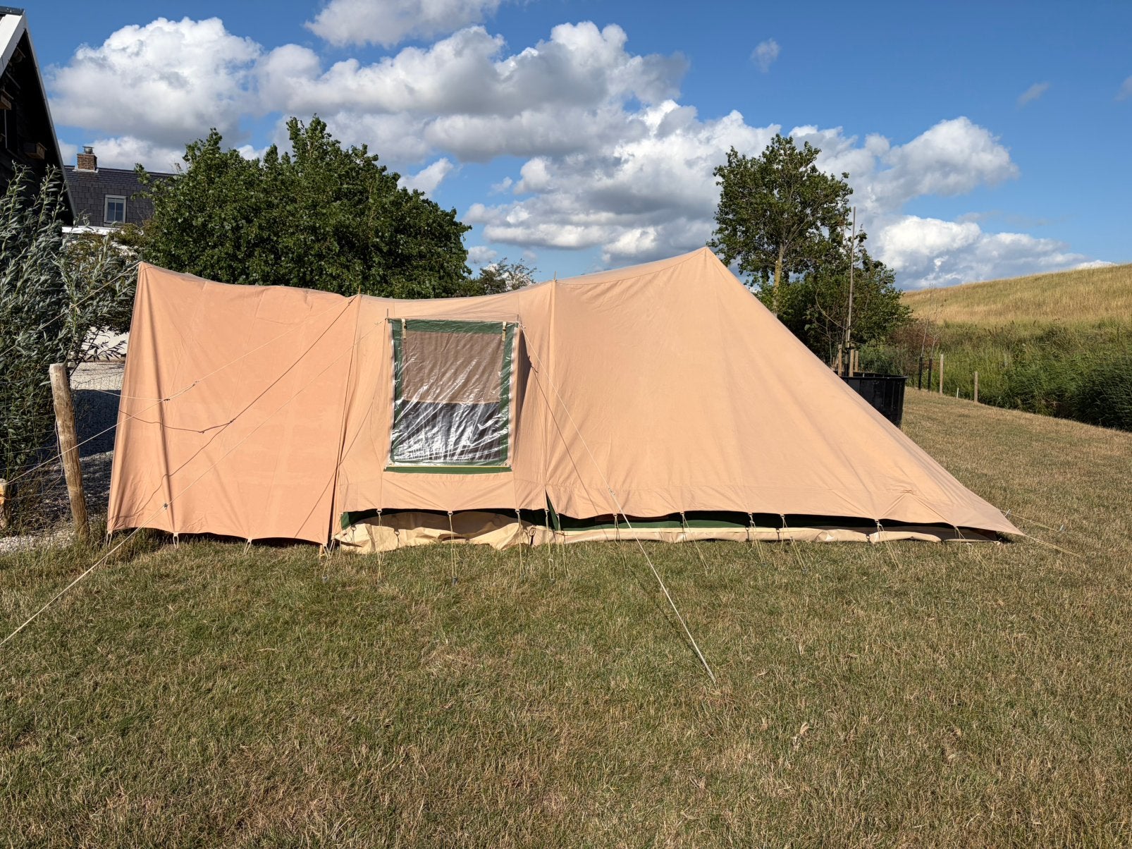 Sperwer 4 tent met wind/regenluifel, Ophalen, Zo goed als nieuw
