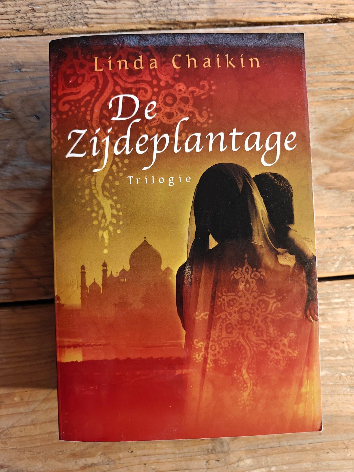 De Zijdeplantantage.  Triologie., Boeken, Ophalen of Verzenden, Zo goed als nieuw