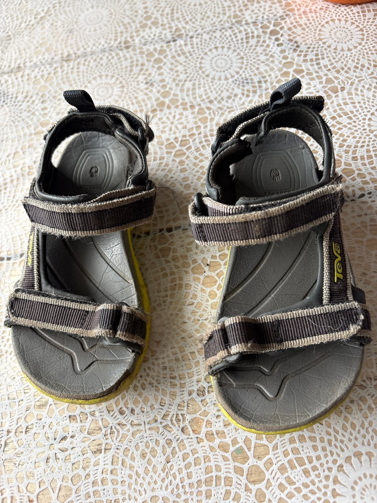 Teva sandalen mt 27, Ophalen of Verzenden, Gebruikt, Jongen of Meisje, Schoenen