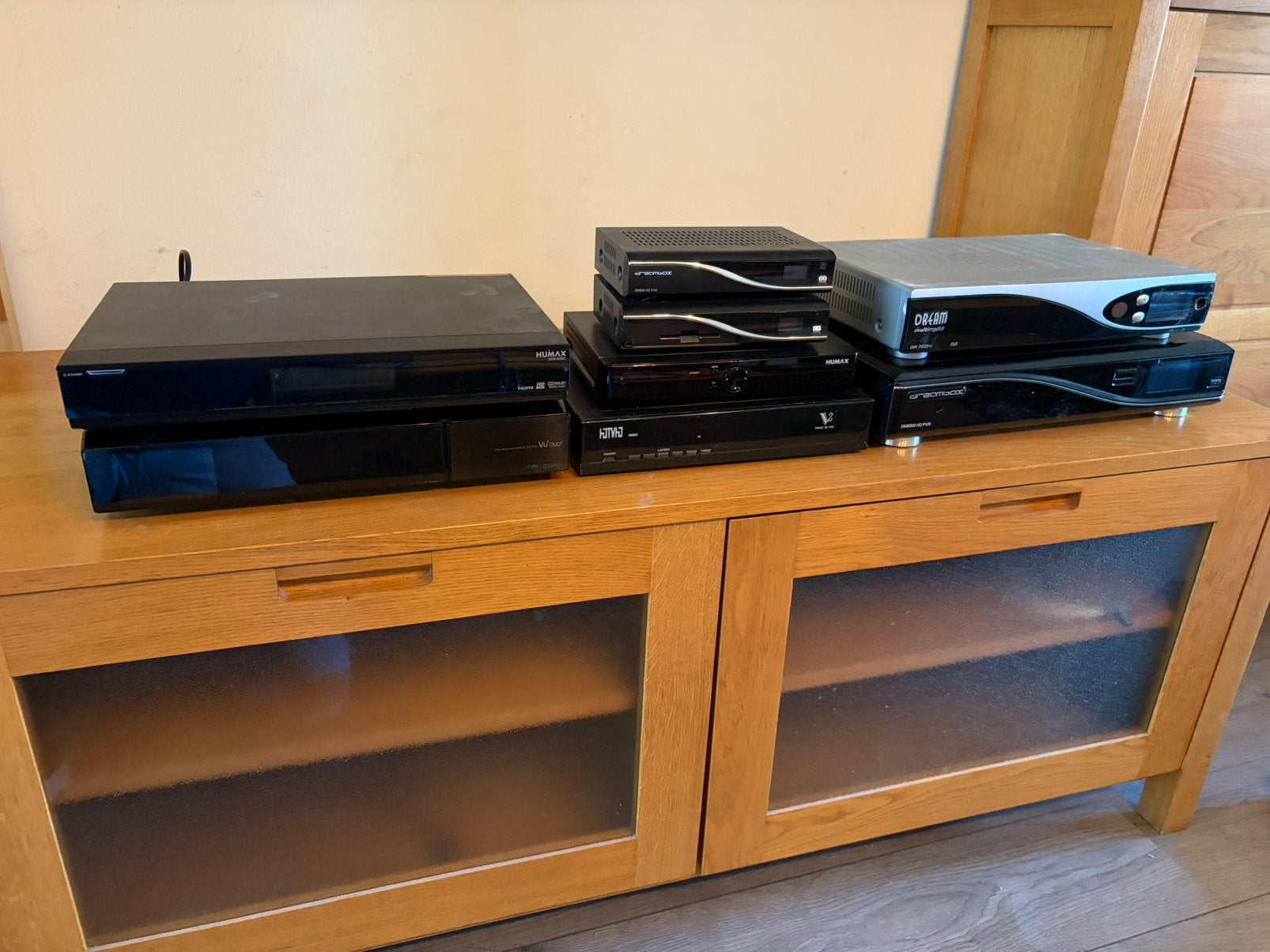 8 satellietontvangers / PVR’s – Dreambox, Humax, VU+, Ophalen, Zo goed als nieuw, 25 tot 50 cm, Minder dan 100 cm