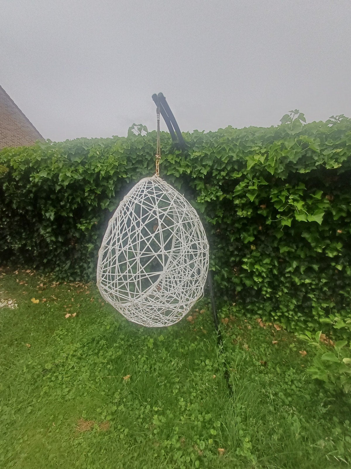 Witte hangstoel met standaard, Tuin en Terras, Gebruikt, Ophalen of Verzenden, Met standaard, Eenpersoons