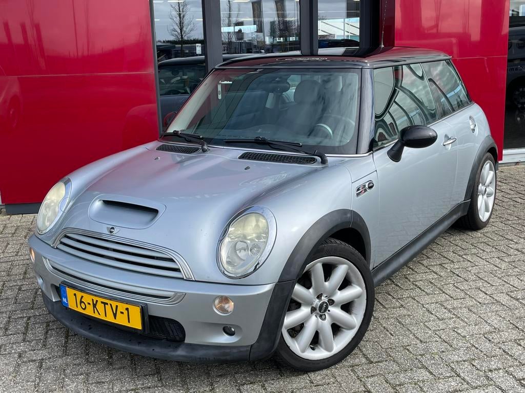 Mini Cooper S 1.6 4 cilinder 163pk 2002, Auto's, Mini, Voorwielaandrijving, 4 cilinders, 4 stoelen, Leder en Stof