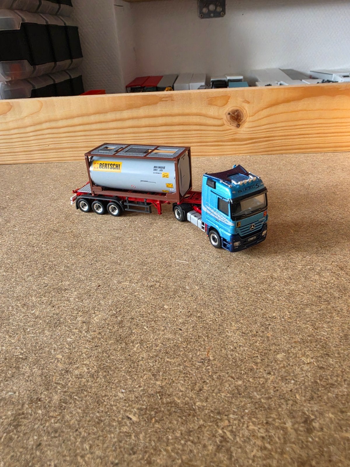 1752 mb actros bluetec 5 container wagen ombouw, Hobby en Vrije tijd, Ophalen of Verzenden, Nieuw, Bus of Vrachtwagen, Herpa