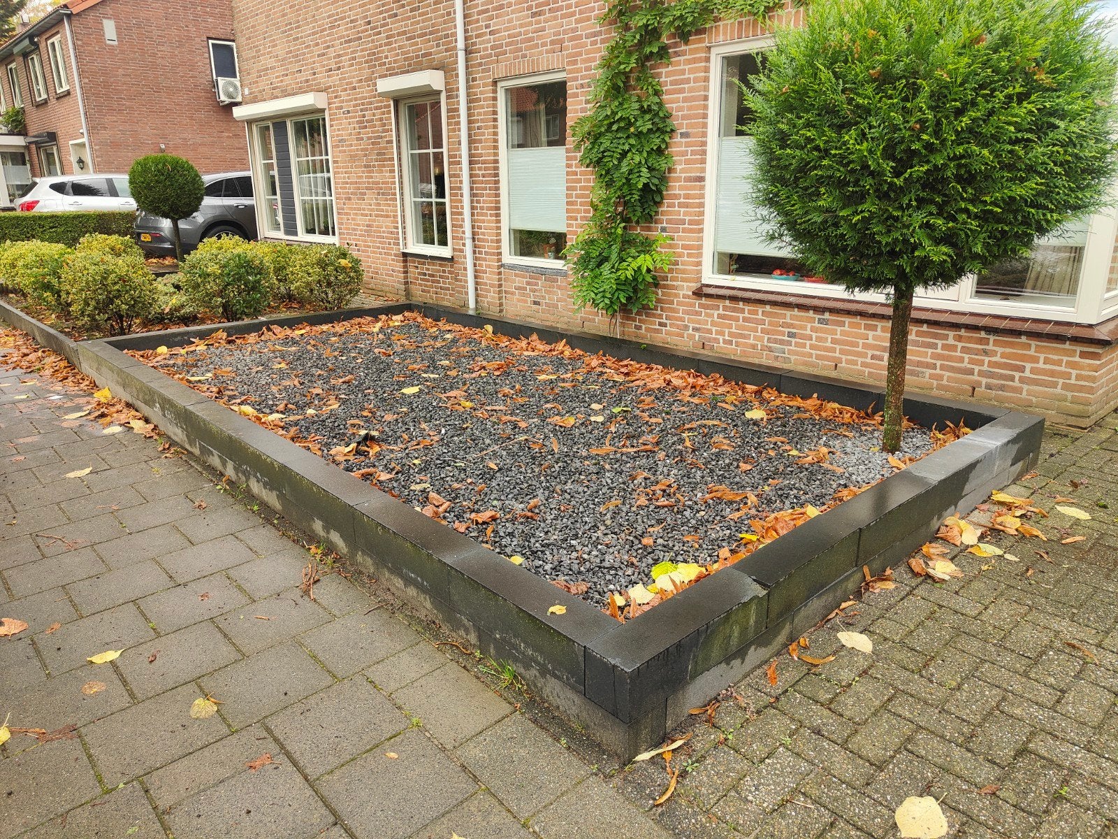 Donkergrijs grind+tegels voor tuin of oprit, Ophalen, Gebruikt, Grijs, Grind