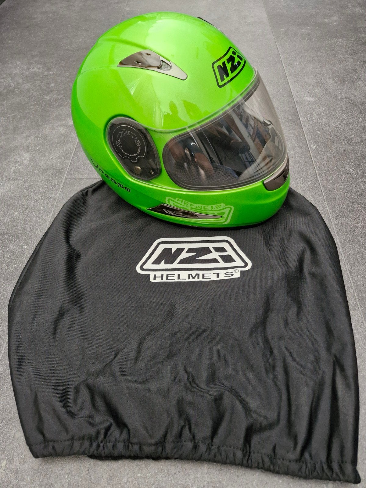 NZi Integraalhelm - Maat XS (54) - Groen, XS, Heren, Integraalhelm, Tweedehands