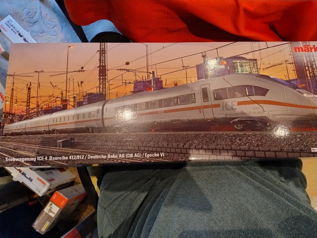 Märklin 39714 – ICE 4 basisset (5-delig, digitaal), Wisselstroom, Treinset, Ophalen of Verzenden, Zo goed als nieuw