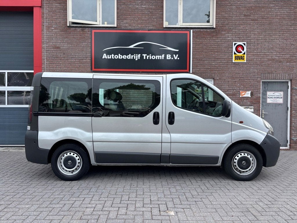 Nissan Primastar Minibus 9 PERSOONS, Auto's, Voorwielaandrijving, 1998 cc, Stof, Gebruikt
