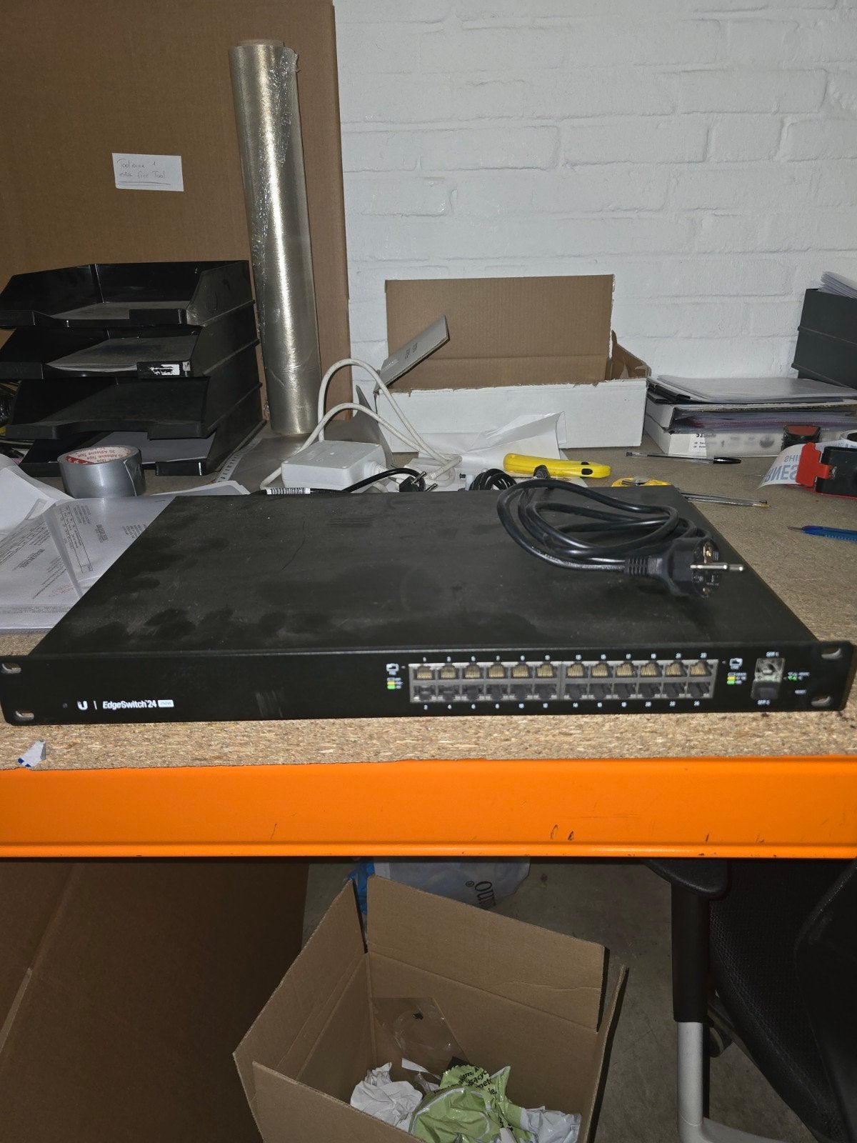 Ubiquiti EdgeSwitch 24-poorts Gigabit Switch, Ophalen, Gebruikt