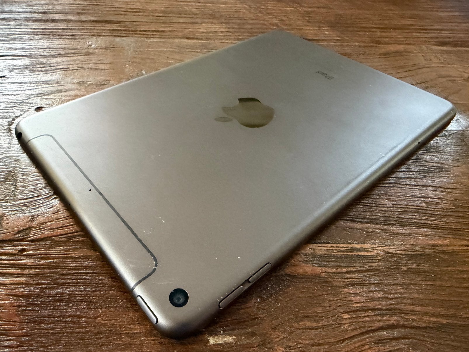 Foto 7 van Apple iPad Mini 5e generatie A2124 64GB Wi-Fi en LTE izgst