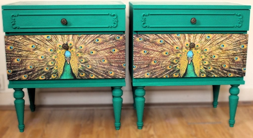 2 Grote, groene nachtkastjes met mooie Pauwen afbeelding, Ophalen of Verzenden, Zo goed als nieuw, Tweepersoons, 140 cm