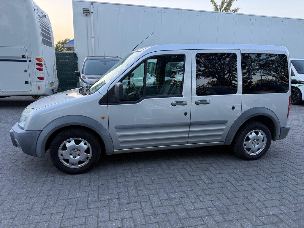 Ford Tourneo Connect 1.8-16V SWB - Rolstoelauto 4+1 - Ruime, Auto's, Ford, Voorwielaandrijving, Gebruikt, 750 kg, Origineel Nederlands