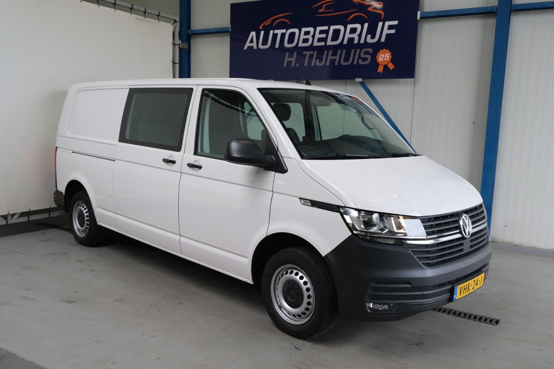 Volkswagen Transporter 2.0 TDI L2H1 30 DC, Voorwielaandrijving, Dealer onderhouden, Gebruikt, Euro 6