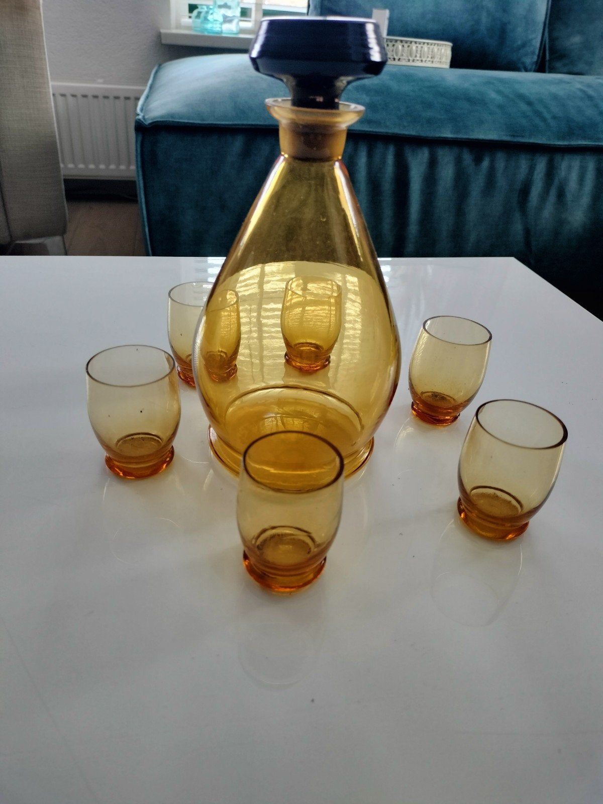 Vintage amberkleurige karaf met 6  antiek in top staat, Ophalen
