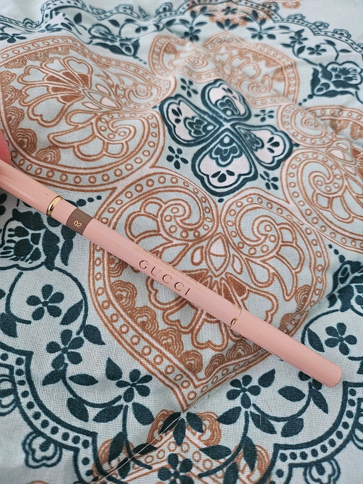 Gucci wenkbrauwpotlood 02, Ophalen, Nieuw, Zwart, Handen en Nagels