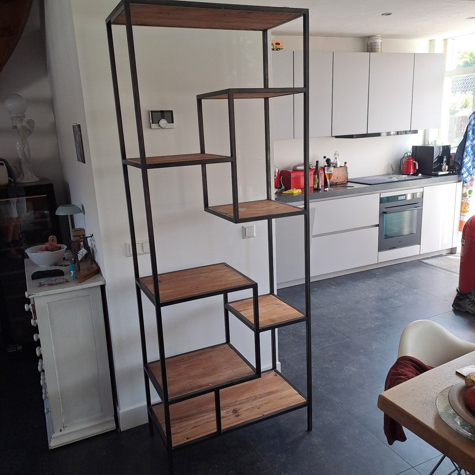 210x80x40cm kast zwart metaal frame houten planken, Huis en Inrichting, Kasten | Boekenkasten, Ophalen, Met plank(en), 200 cm of meer