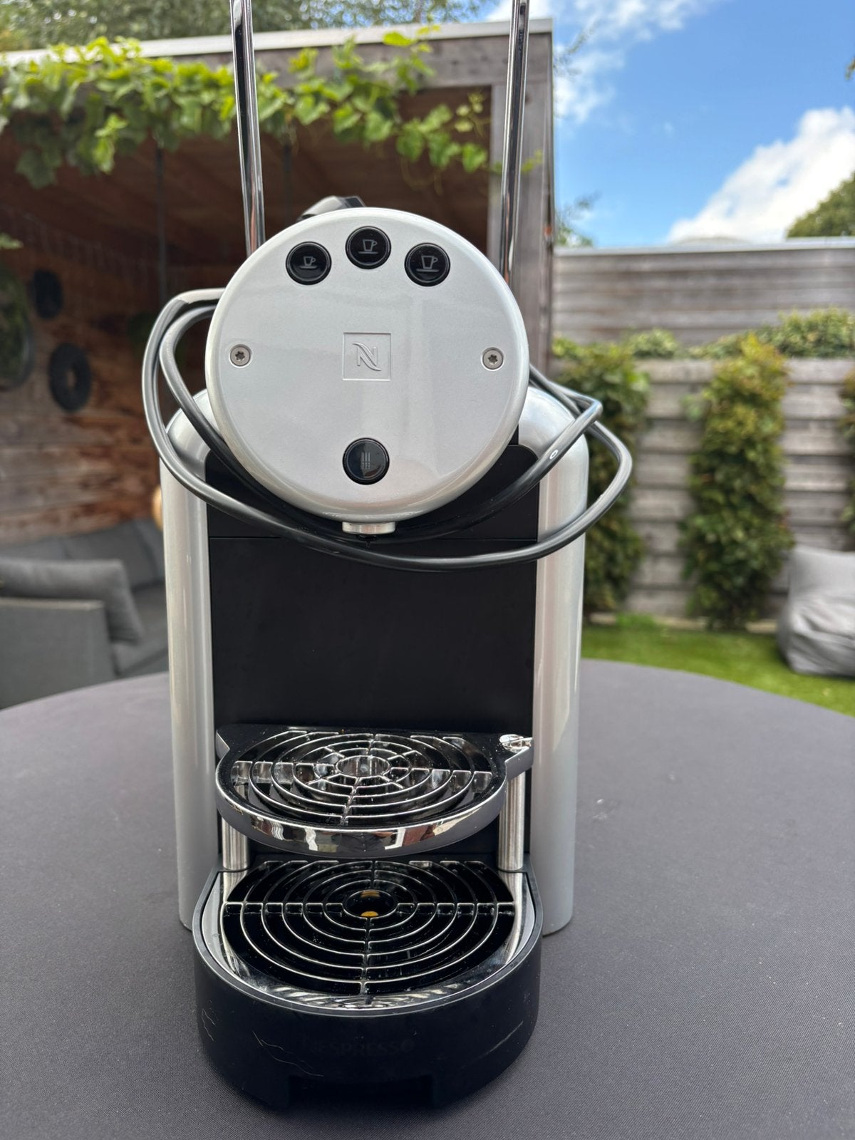 Nespresso Zenius Professional koffiemachine + 100 cups, Ophalen, Zo goed als nieuw, Koffiemachine, Afneembaar waterreservoir