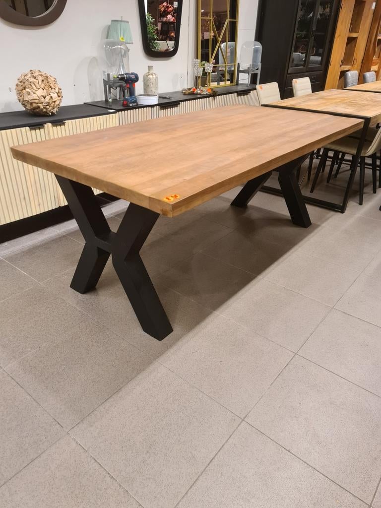 Nieuwe eettafel 200x100cm teakhout kruispoot €335, Ophalen, ., Nieuw, .